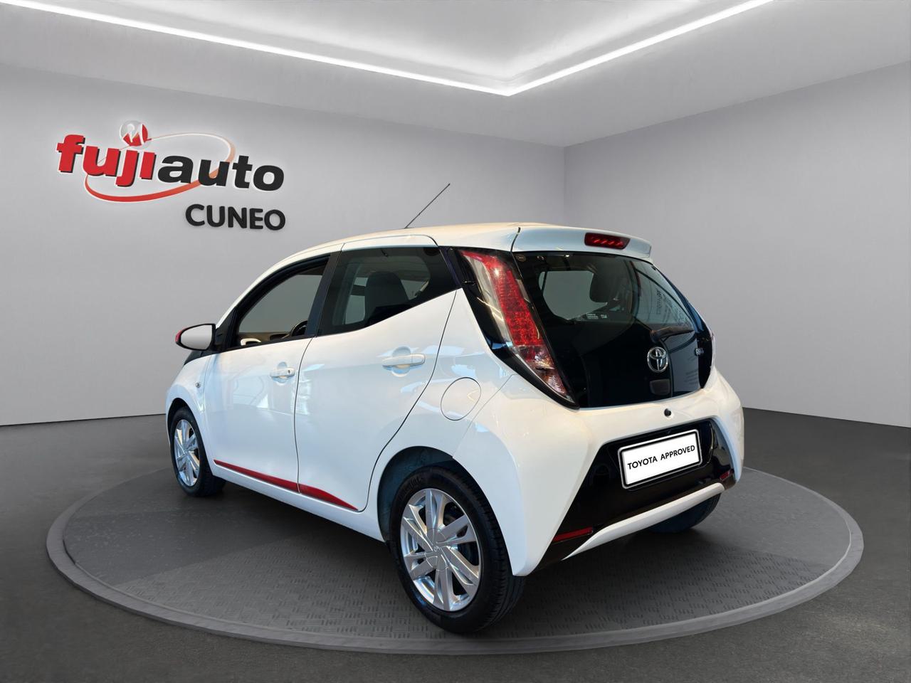 Toyota Aygo 5p 1.0 x-play my15