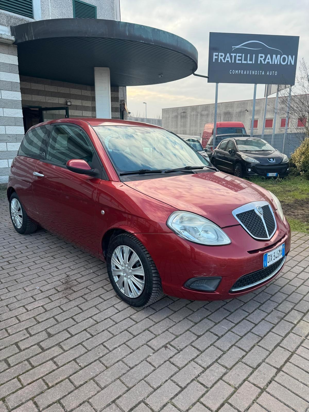 Lancia Ypsilon 1.4 Platino Ecochic GPL