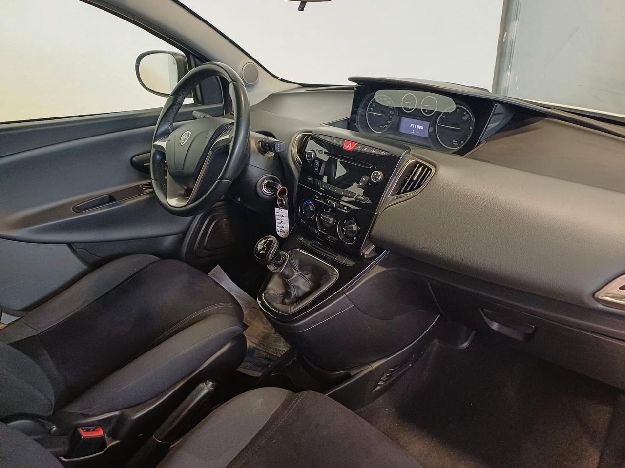 Lancia Ypsilon 1.2 69 CV 5 porte GPL Ecochic Gold