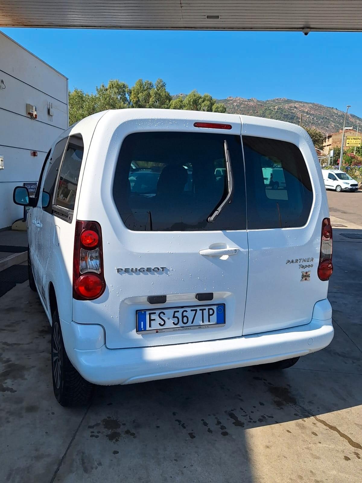 Peugeot Partner Tepee BlueHDi 100 4x4 Active Traction Control Plus