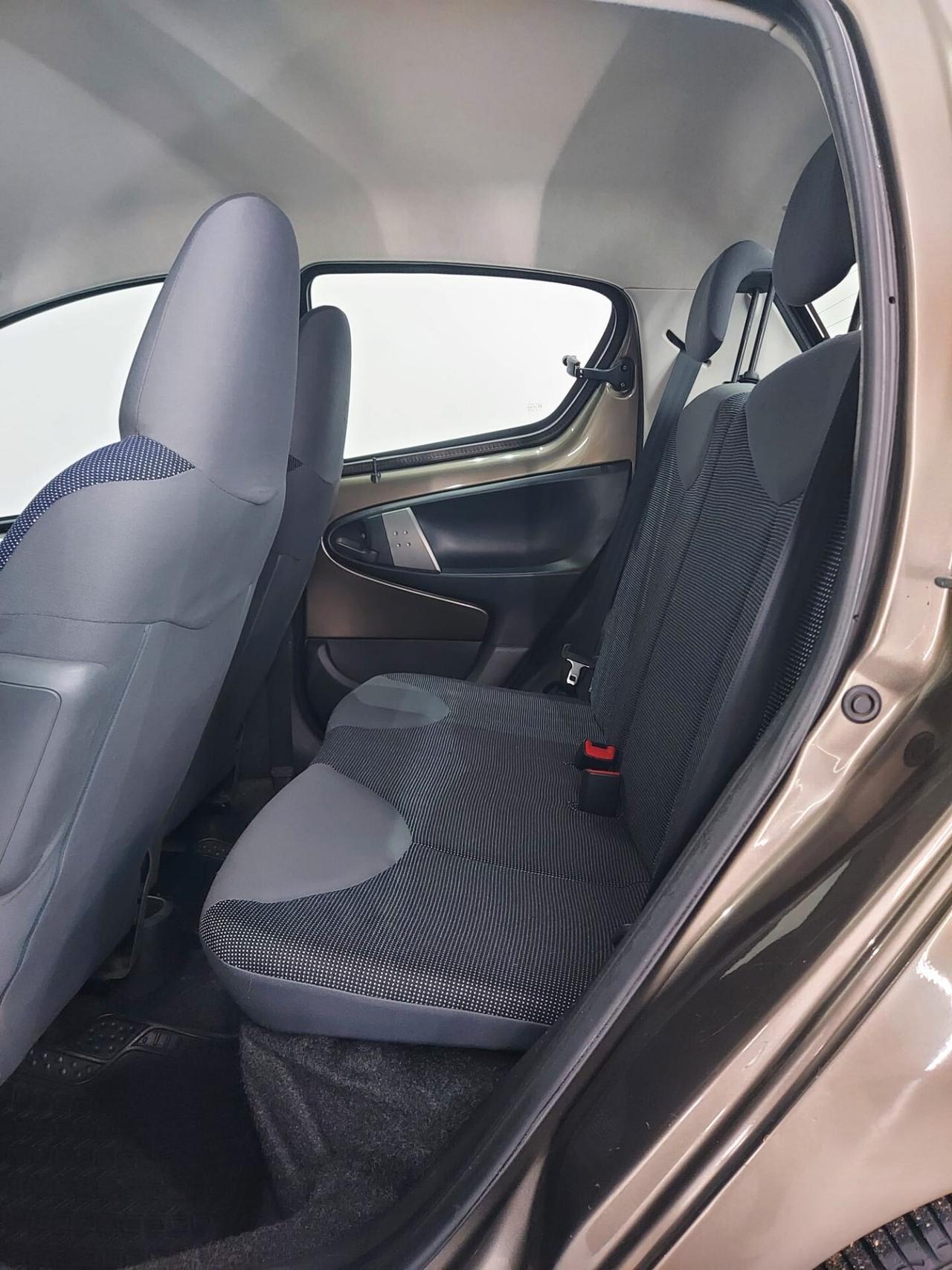 Toyota Aygo 1.0 12V VVT-i 5 porte Cool Soda Connect MMT