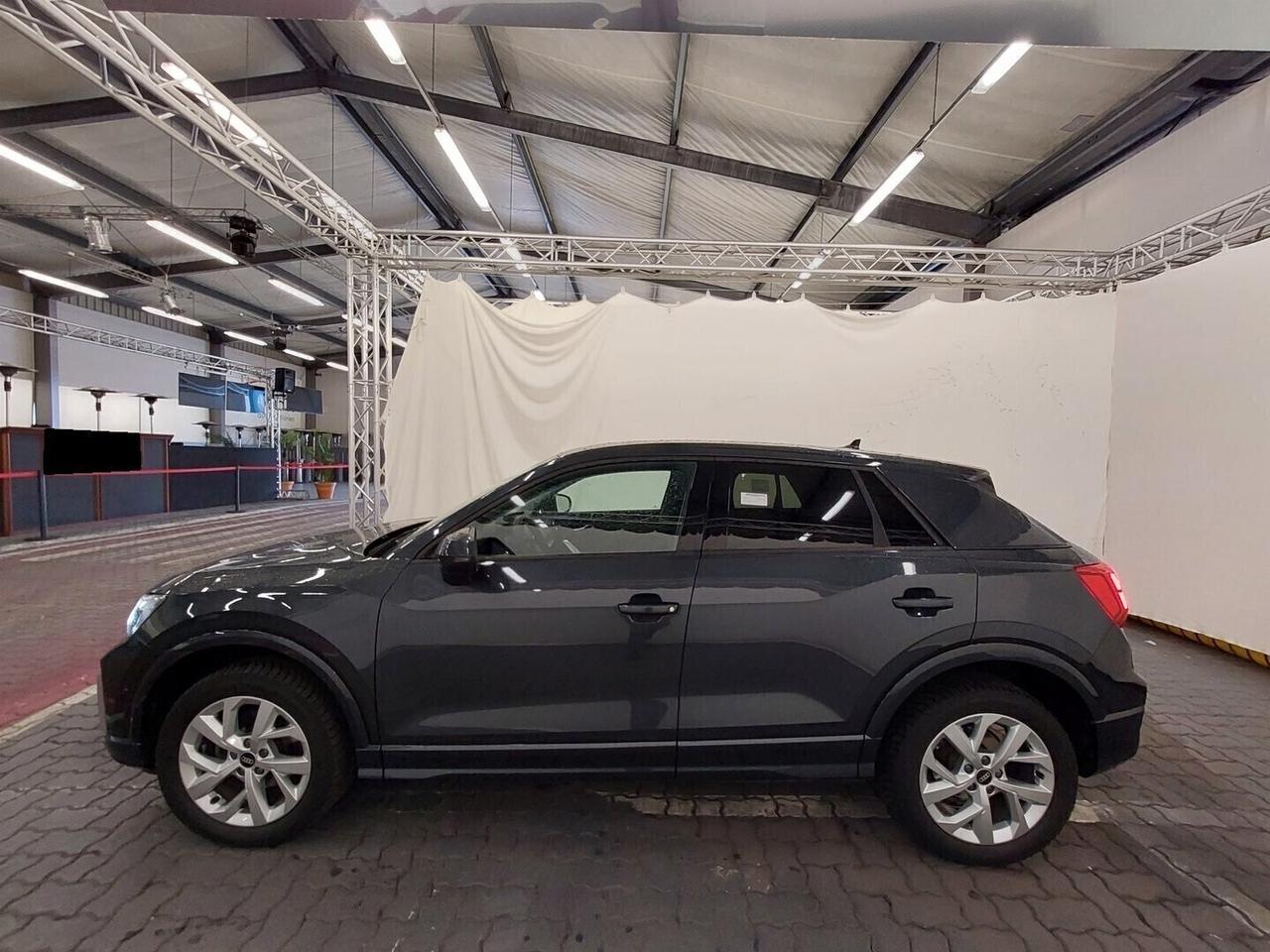 Audi Q2 30 TDI S tronic Advanced MATRIX LED / VIRTUAL / CAMERA / R17