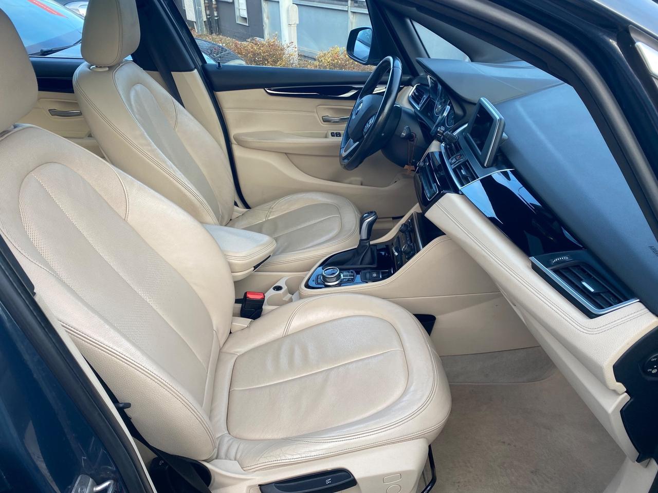 Bmw 2er Active Tourer 218d Luxury