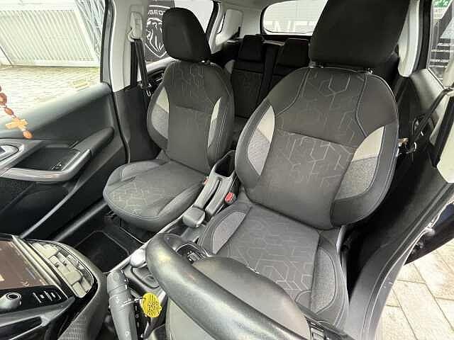 Peugeot 2008 BlueHDi 100 S&S Style