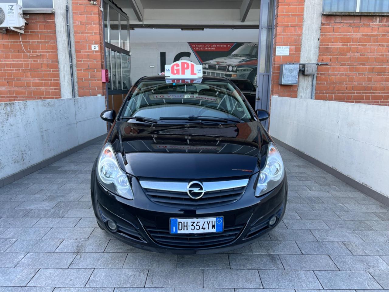 Opel Corsa 1.2 80CV 5 porte GPL-TECH Enjoy