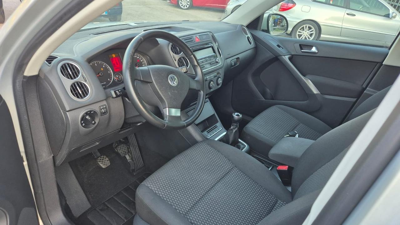 Volkswagen Tiguan 2.0 16V TDI DPF Sport & Style (18°)