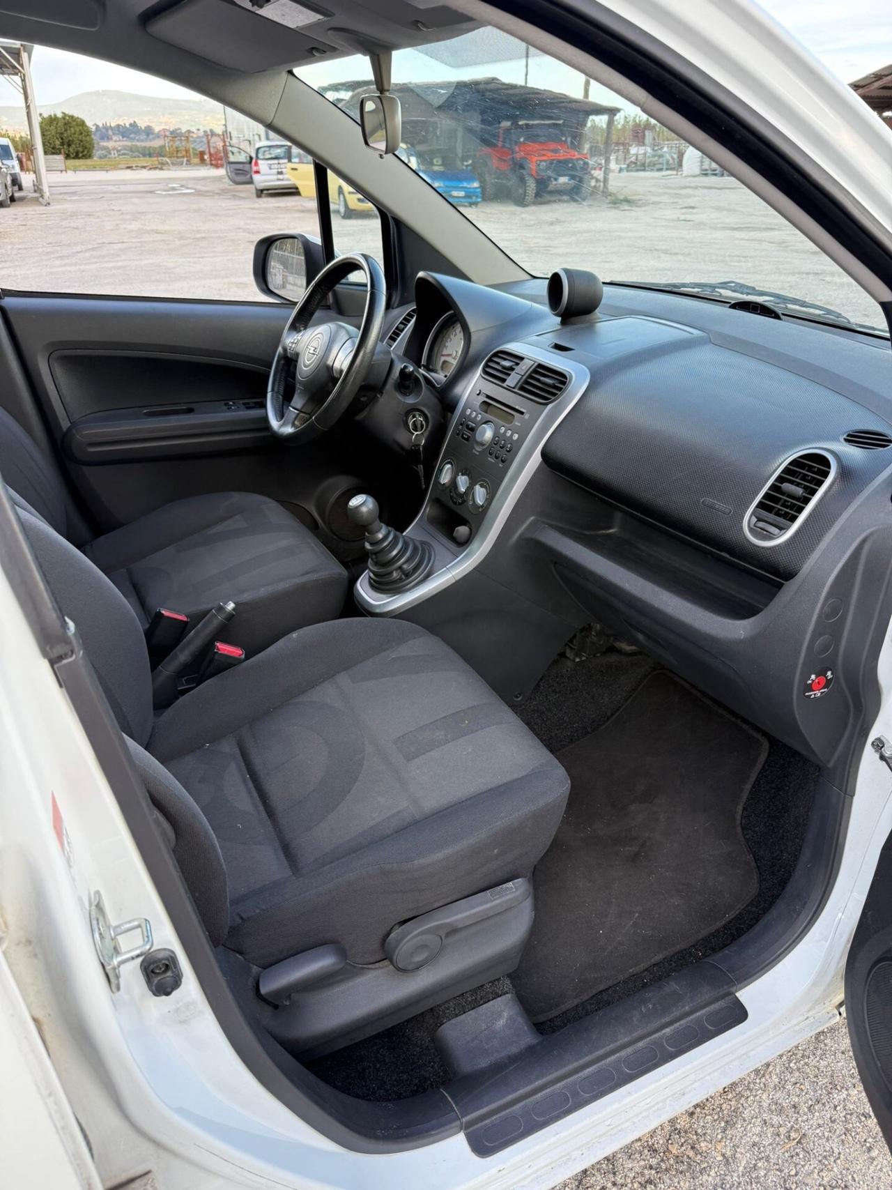 Opel Agila 1.0 benzina neopatentati UNIPRO