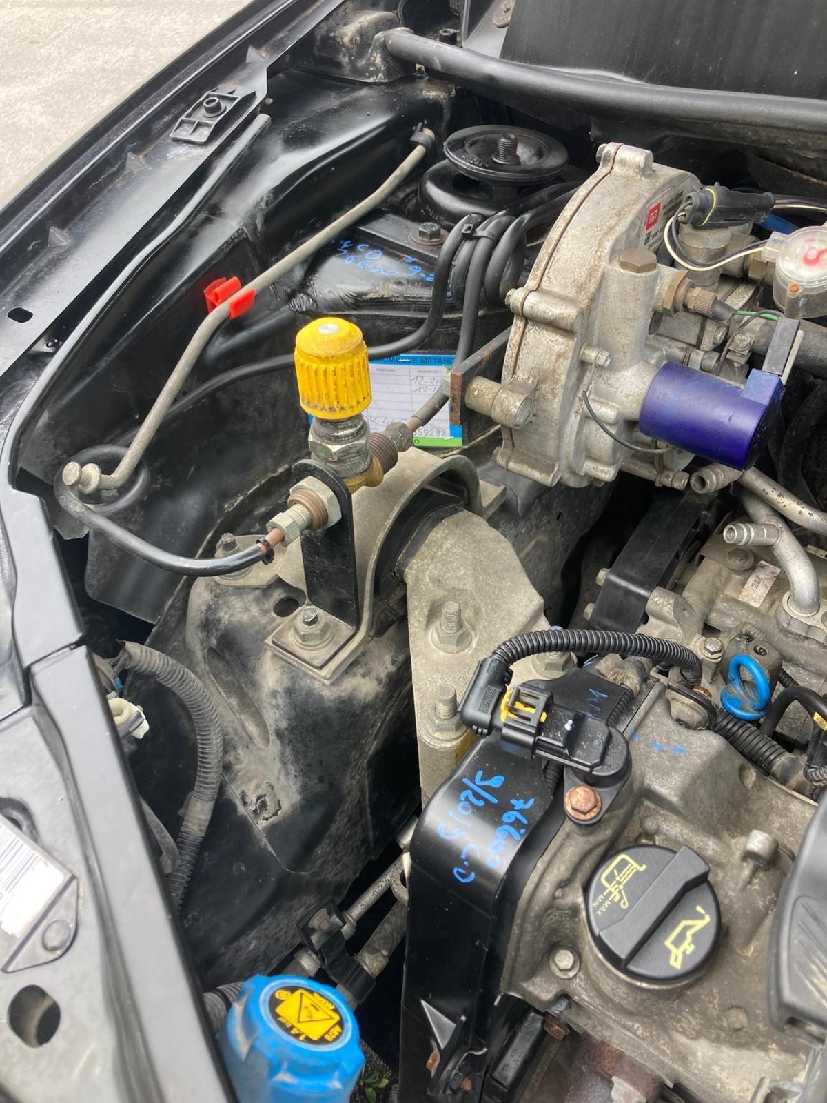 Lancia Ypsilon restailing 1.2 metano benzina