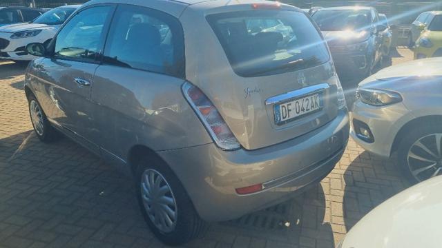 LANCIA Ypsilon 1.3 MJT 90 CV Oro Bianco