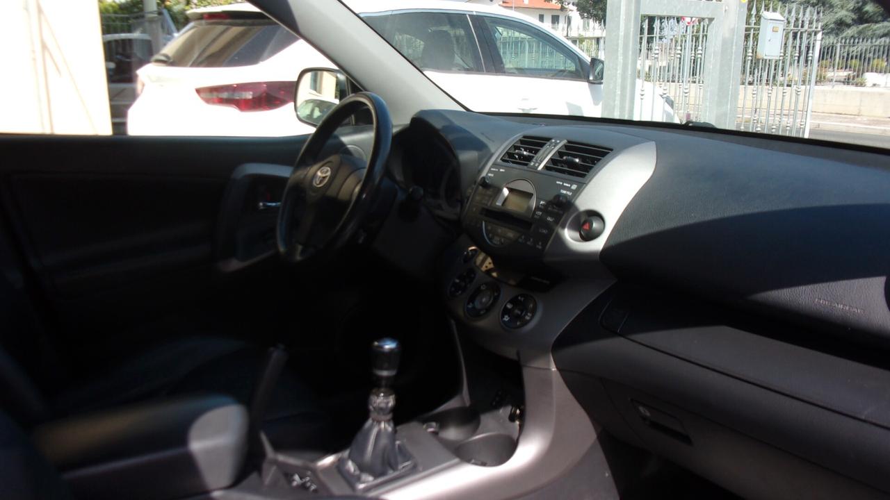 Toyota RAV 4 RAV4 2.2 D-4D 177 CV Luxury