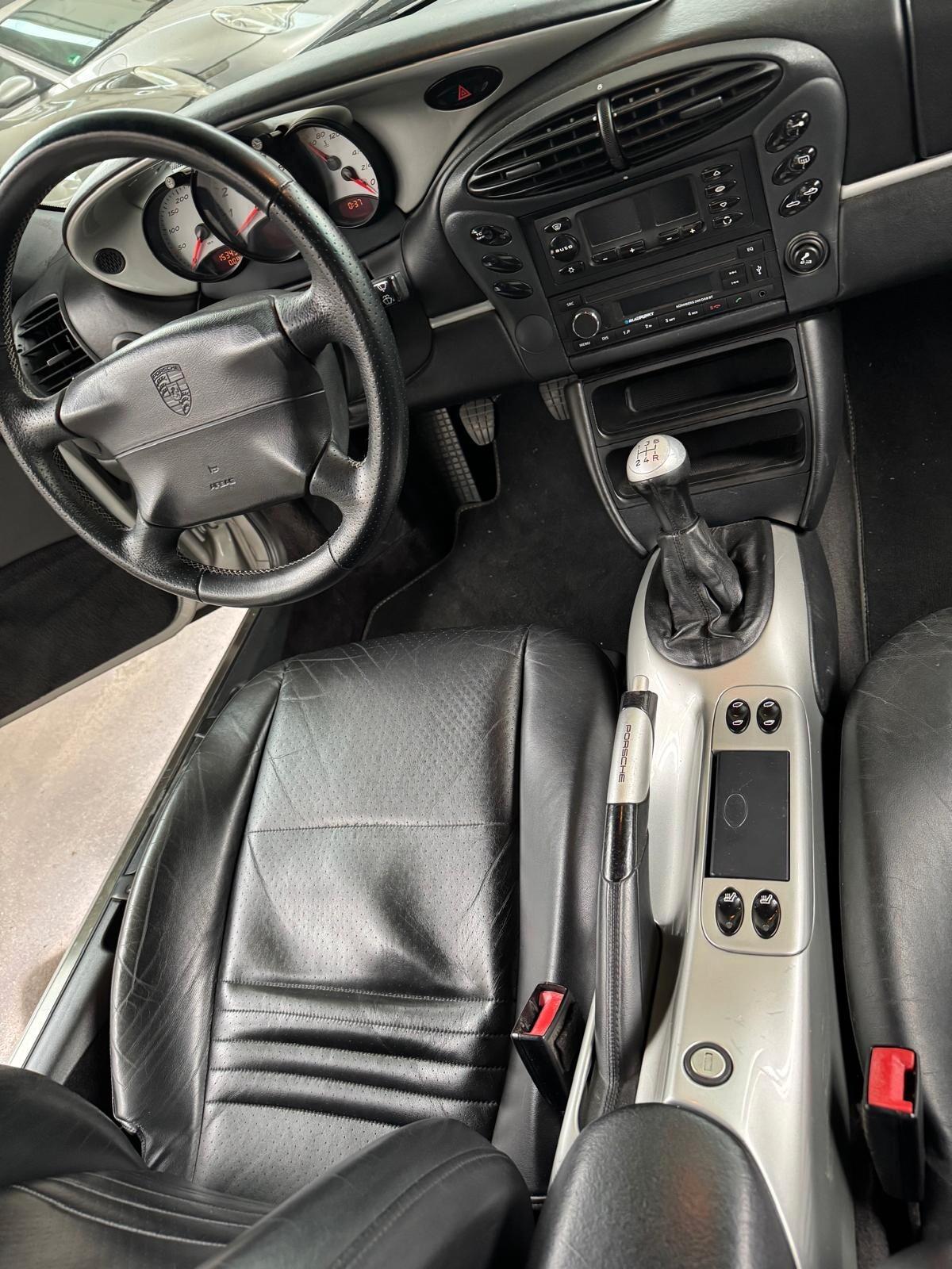 Porsche Boxster 2.5i 24V cat