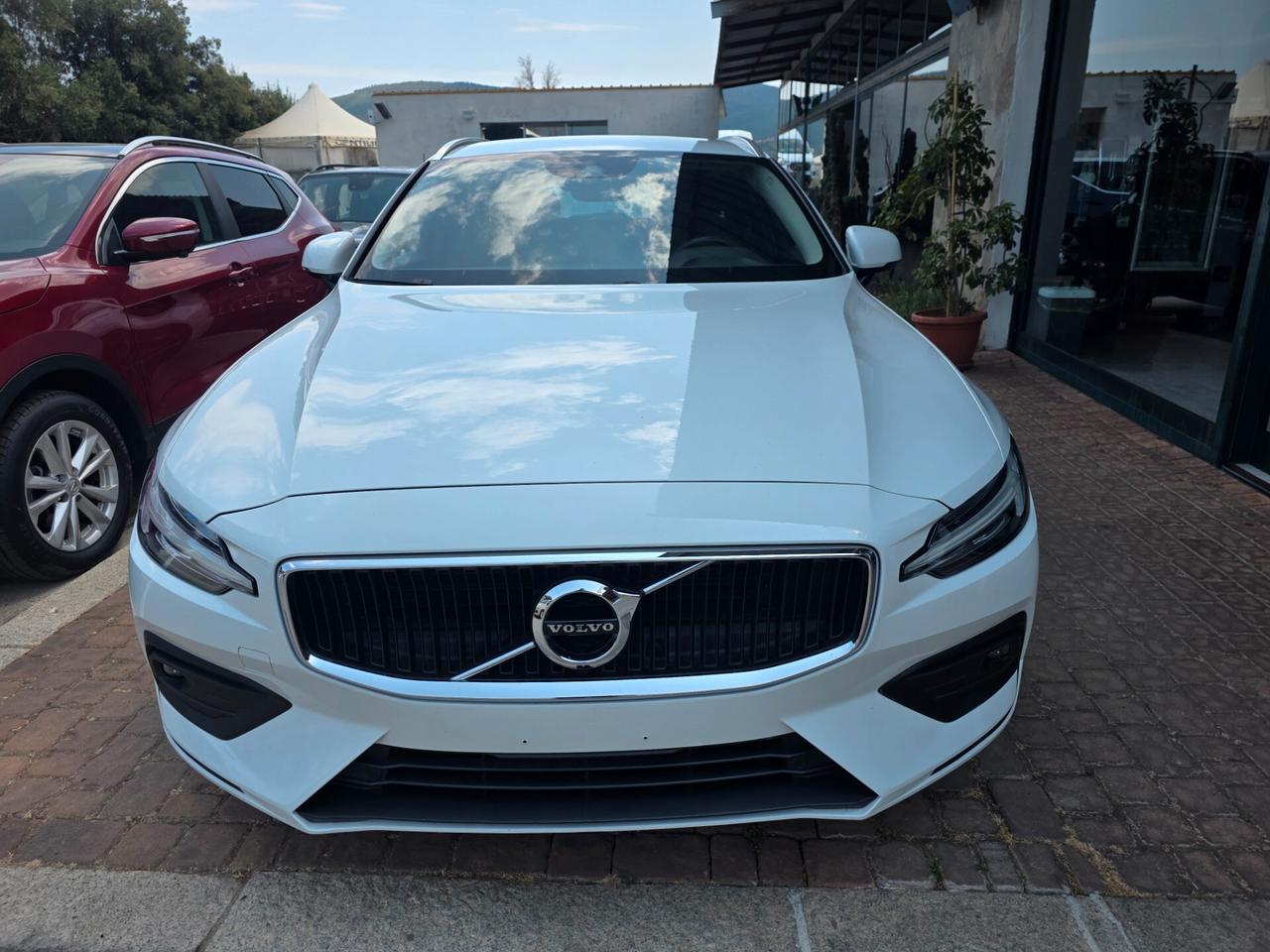 Volvo V60 B4 (d) Geartronic Momentum Business Pro