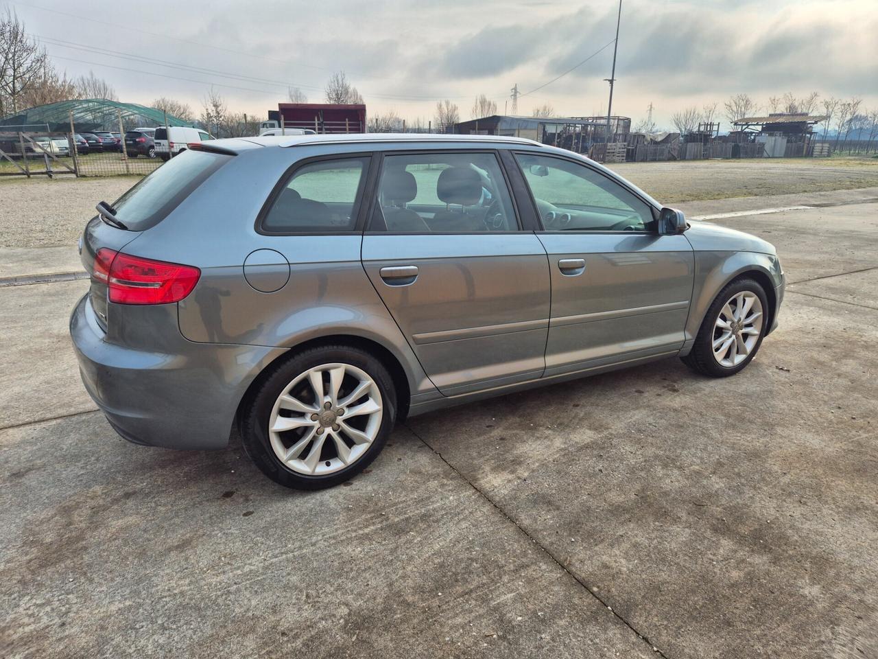 Audi A3 SPB 1.6 TDI 105 CV CR Ambition