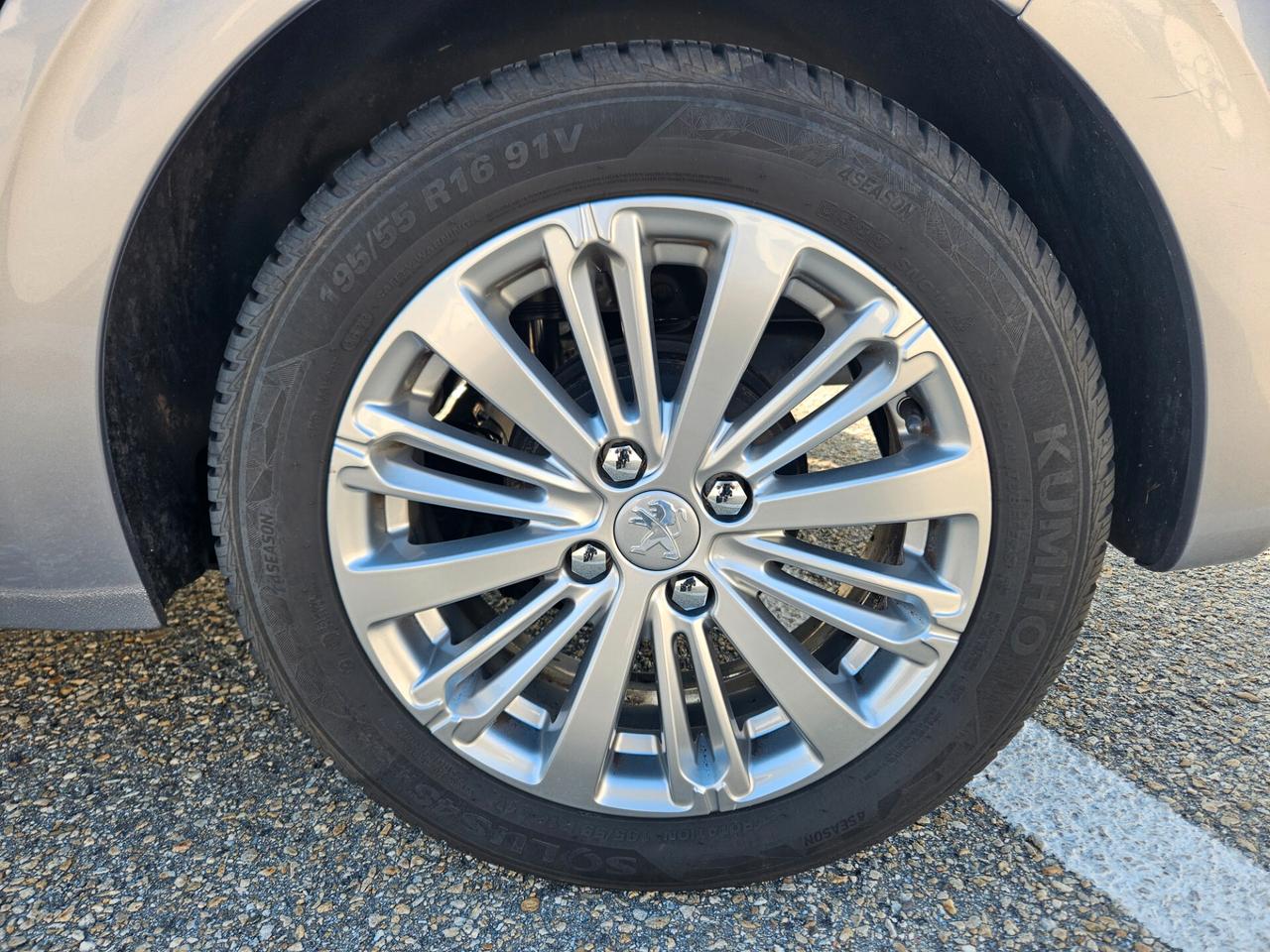 Peugeot 208 1.4 VTi 95 CV 5p. GPL Allure