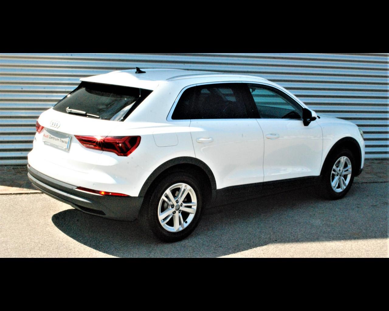 AUDI Q3 35 TDI S-TRONIC BUSINESS