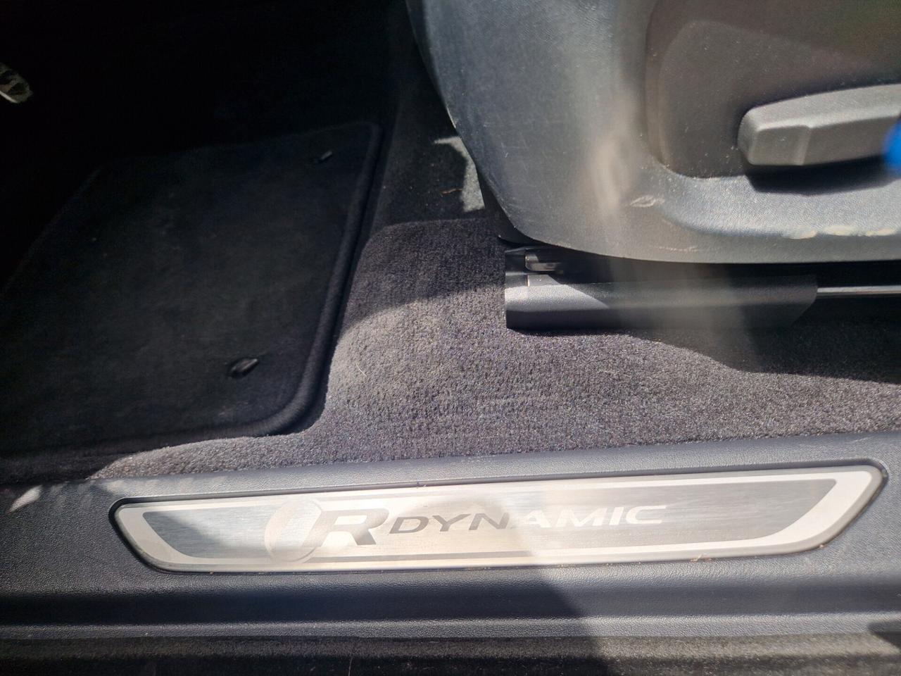 Jaguar E-Pace 2.0D 150 CV AWD aut. R-Dynamic 14.400 KM