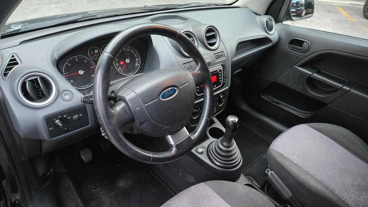 Ford Fiesta 1.4 TDCi 5p. Ghia