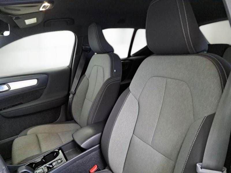 Volvo XC40 Recharge T5 180+82 CV Plug-In Hybrid Recharge Plus Dark