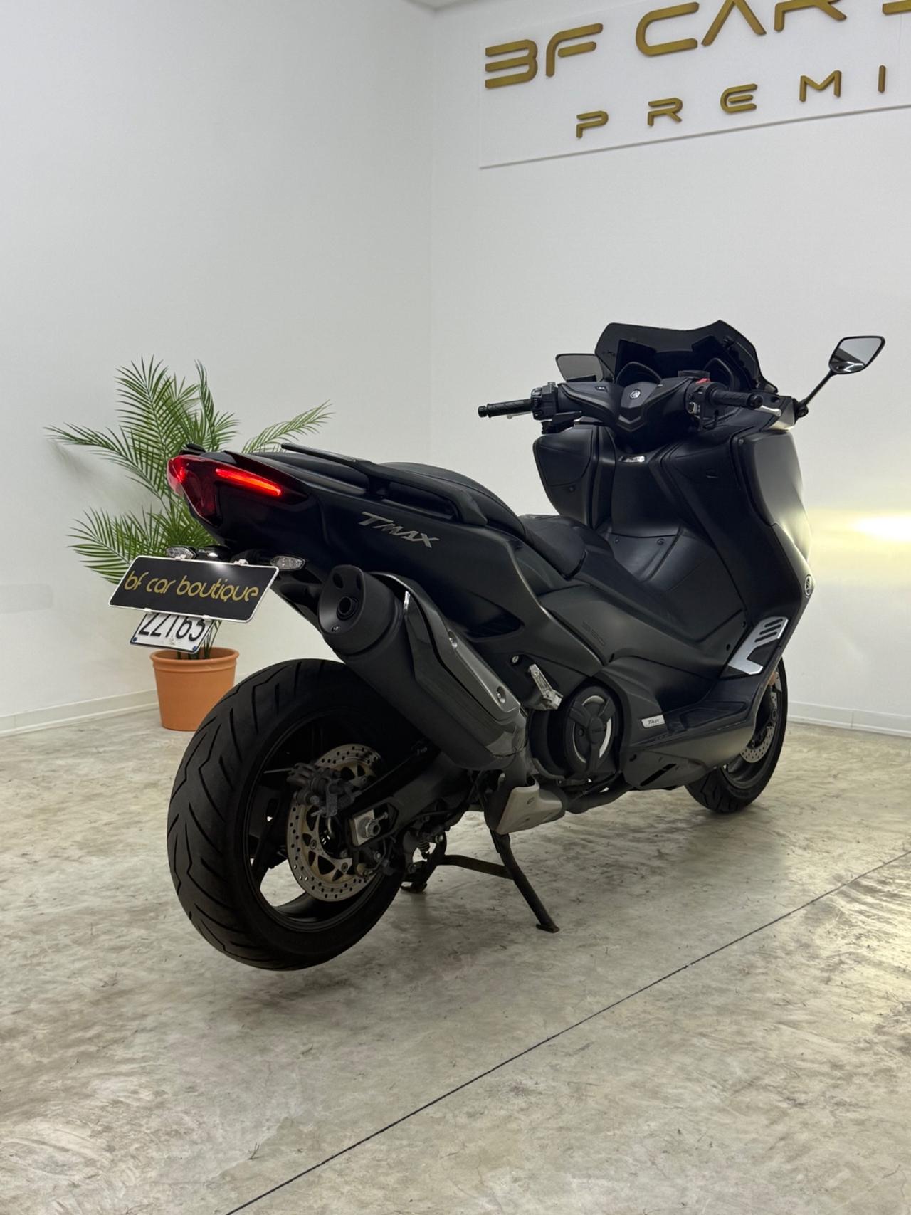 Yamaha TMAX 560