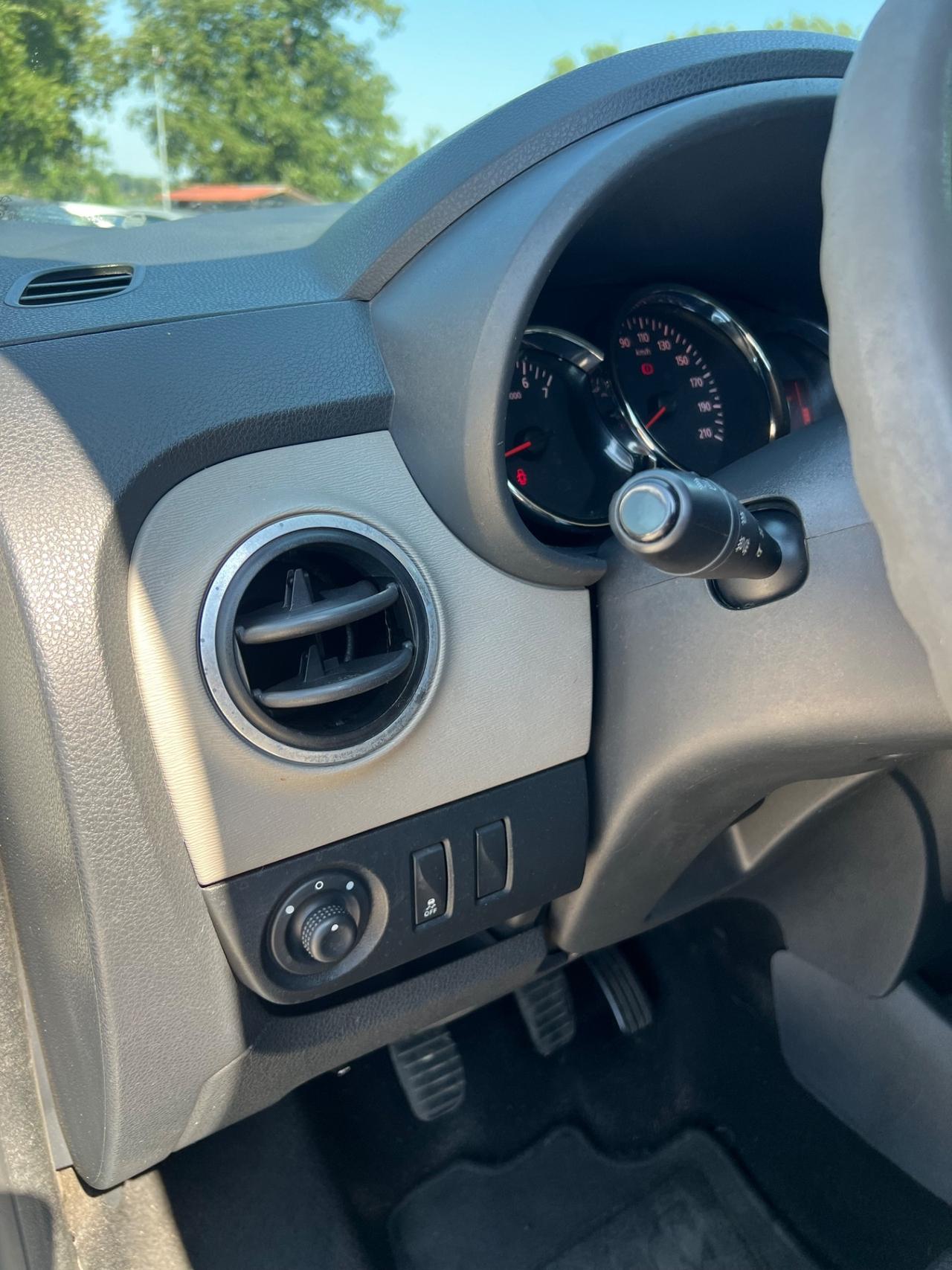 Dacia Lodgy 1.6 8V 85CV GPL 5 posti Lauréate
