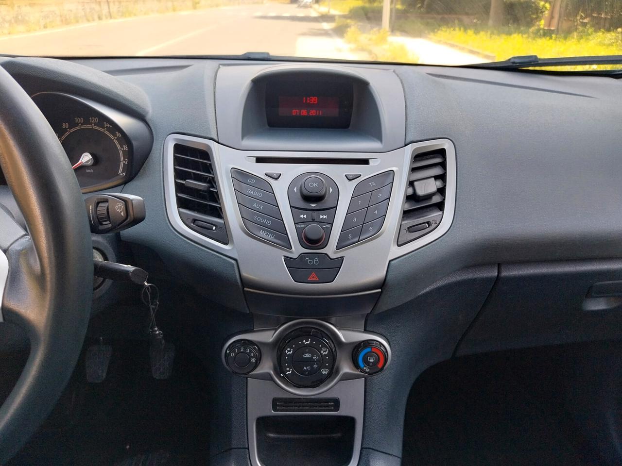 FORD FIESTA 1.4 DIESEL 68 CV UNICOPROPRIETARIO 2011