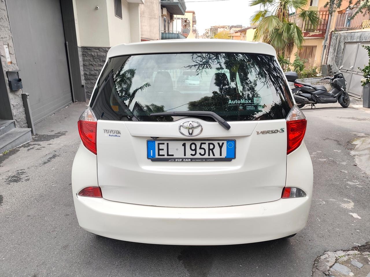 Toyota Verso-S 1.3 Full Optional 2012