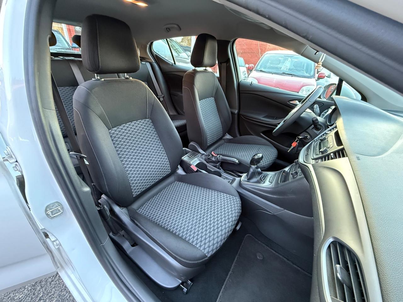 Astra 1.4 / 5 porte /Cosmo/unipro/rate/permute/