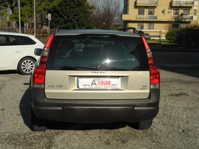 VOLVO XC70 2.4 D5 20v aut. AWD -omol. 7 POSTI-Iscrivibile ASI