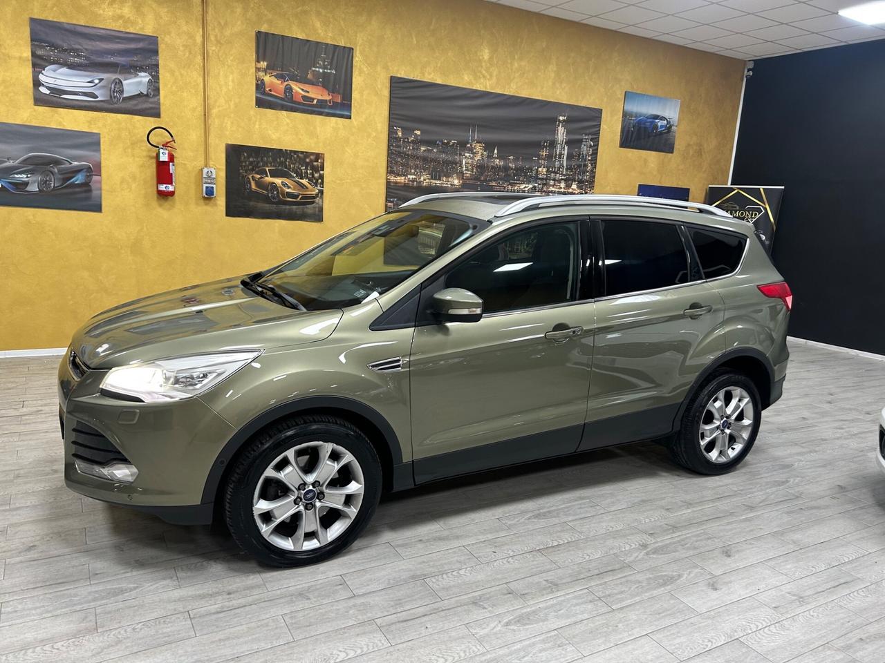 FORD KUGA 2.0 Tdci “TETTO/PELLE/NAV/RETR/19”-2013
