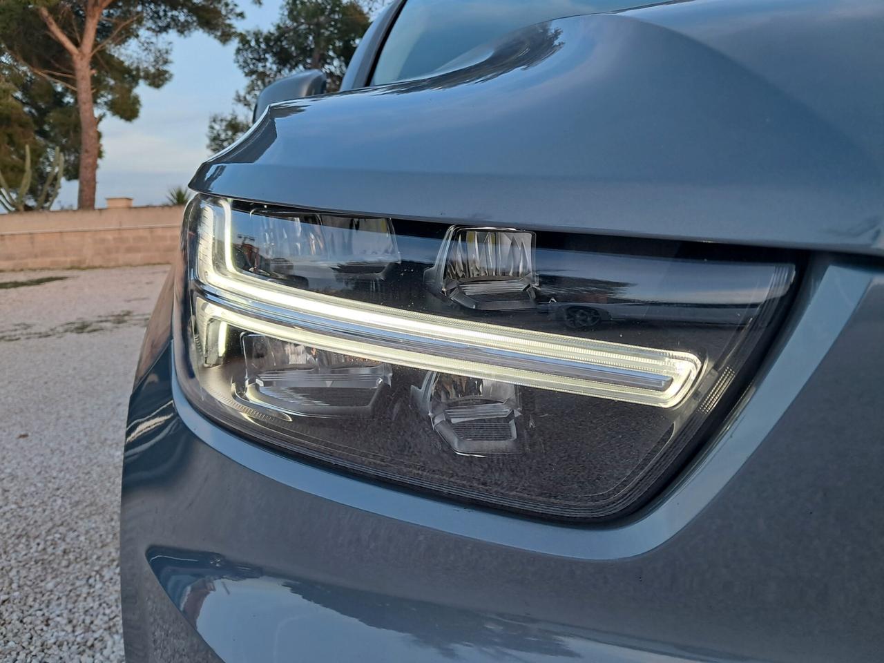 Volvo XC40-2.0-150CV*CAM*LED*NAVI