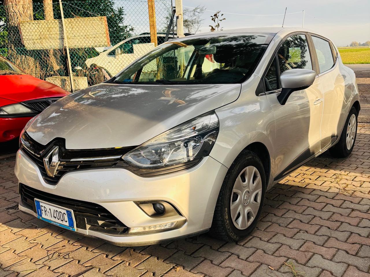 Renault Clio dCi 8V 75 CV Start&Stop 5 porte Energy Duel