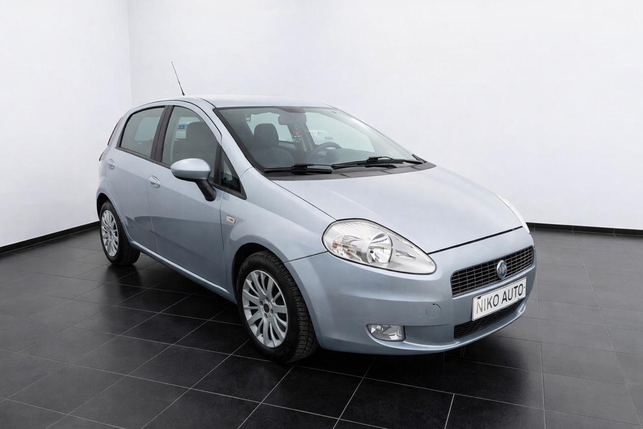 Fiat Grande Punto 1.3 MJT 90 CV 5 porte Emotion 6MARCE NEOPATENTATI UNICOPROPIETARIO