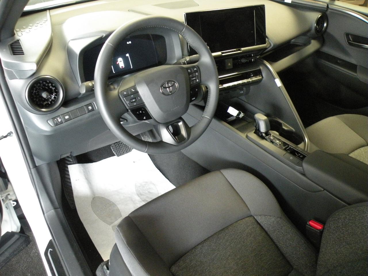 Toyota C-HR 1.8 Hybrid E-CVT Active