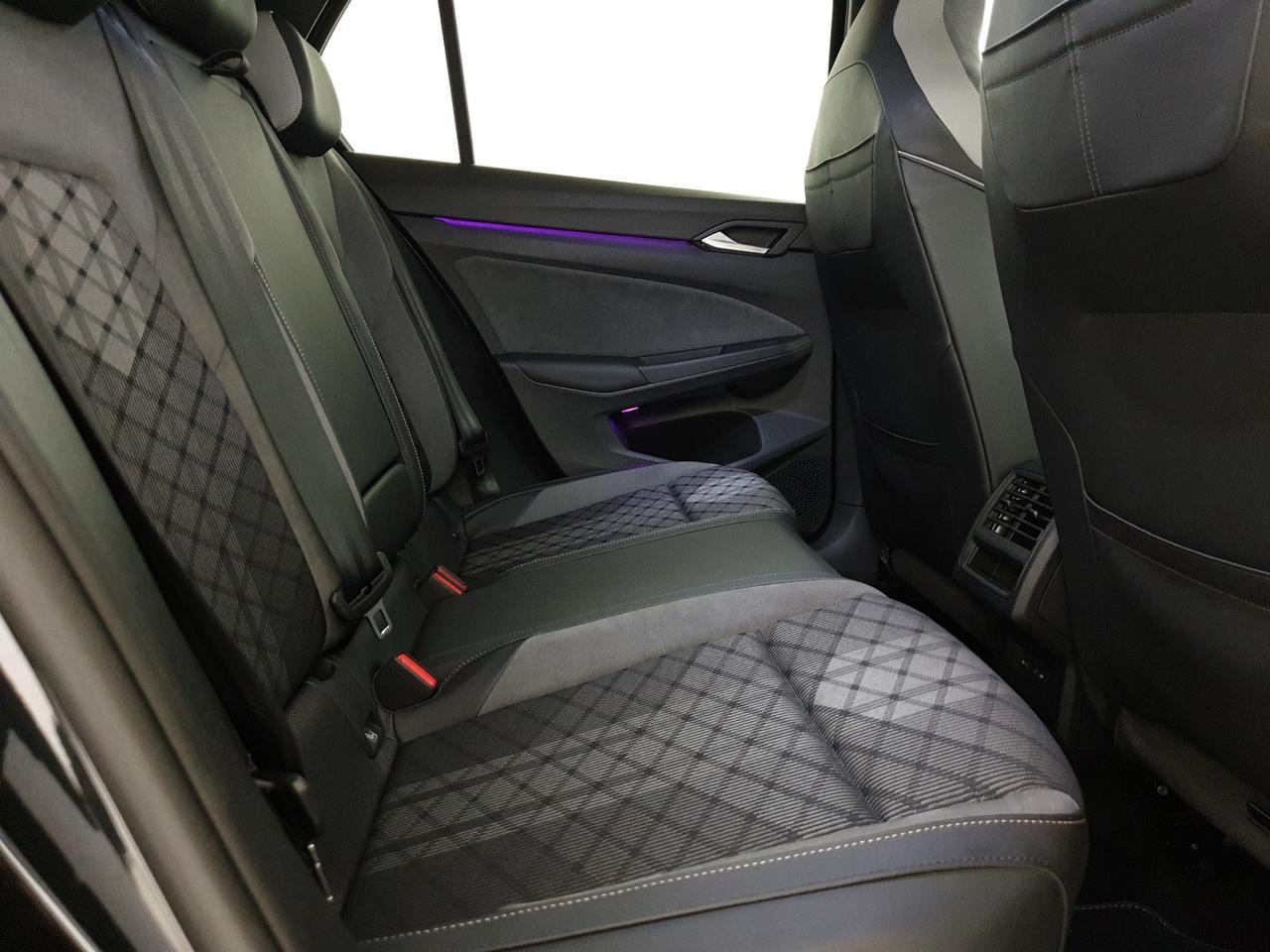 Volkswagen Golf 1.5 etsi evo r-line 150cv dsg