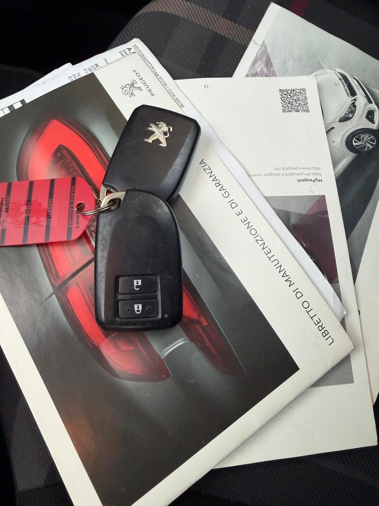 Peugeot 108 VTi 68 5 porte Allure TOP!