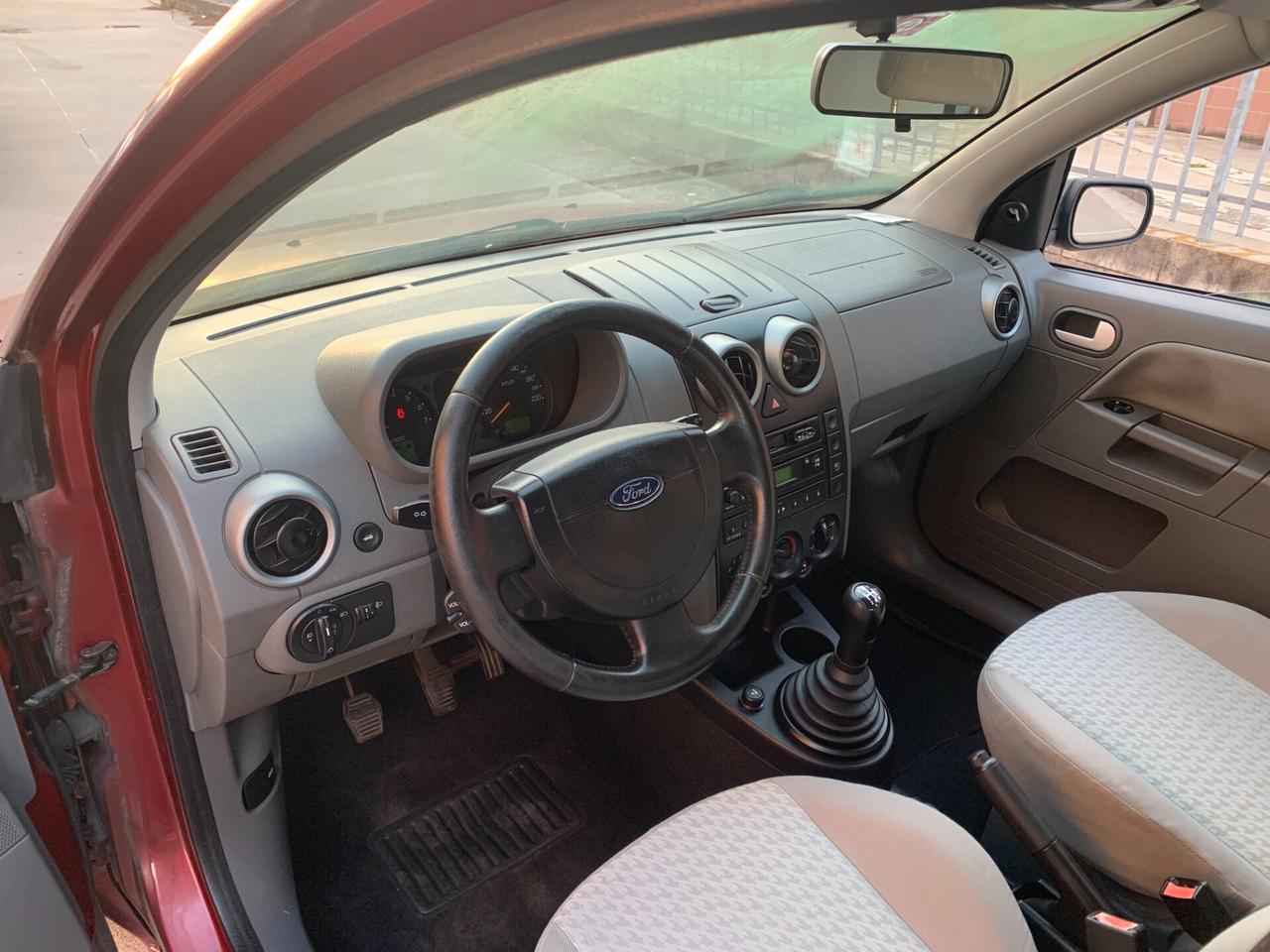 Ford Fusion 1.4 16V 5p.