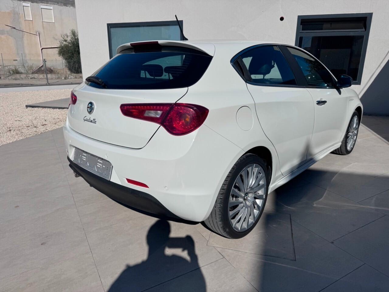 Alfa Romeo Giulietta 1.6 JTDm-2 105 CV Distinctive