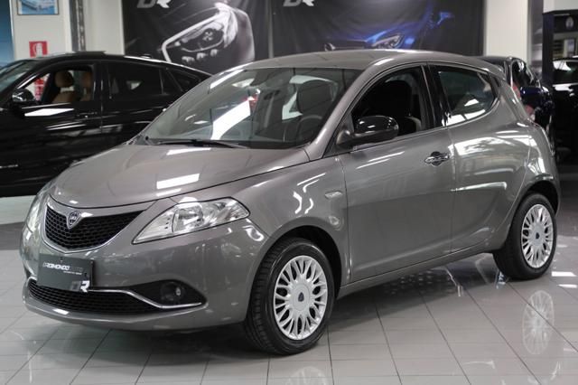 LANCIA Ypsilon 1.2 69cv Gold