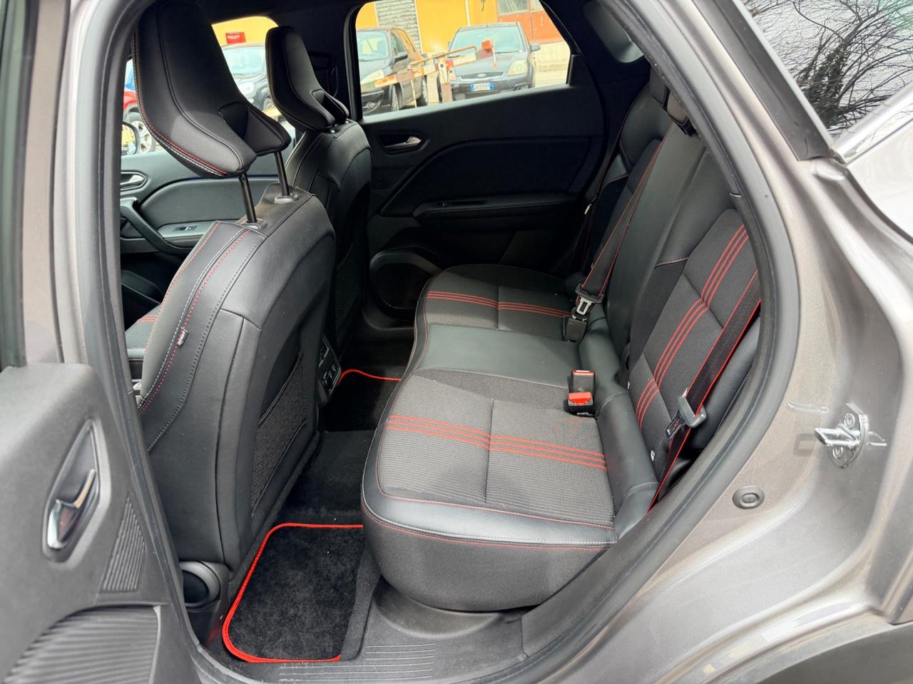 Renault Captur Full Hybrid E-Tech 145 CV RS Line