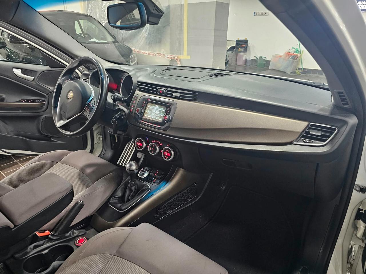 Alfa Romeo Giulietta 1.6 JTDm-2 105 CV Distinctive