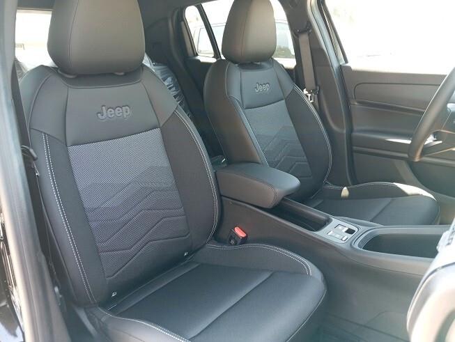 Jeep Avenger 1.2 Turbo 110 CV MHEV Black Edition