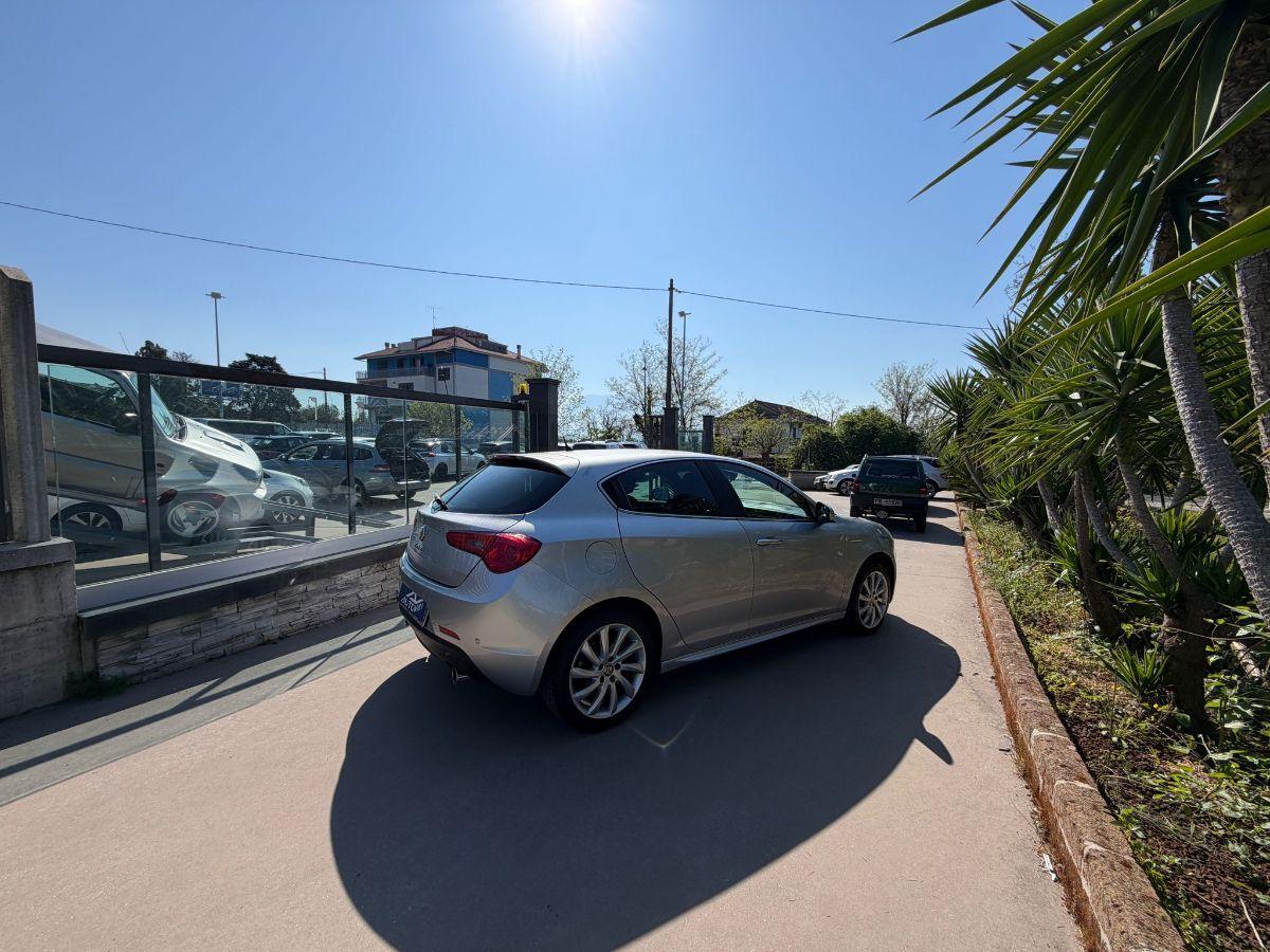 ALFA ROMEO - Giulietta - 2.0 JTDm-2 140 CV Distinctive