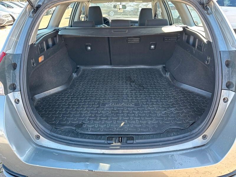 Toyota Auris Touring Sports 1.8 Hybrid Lounge