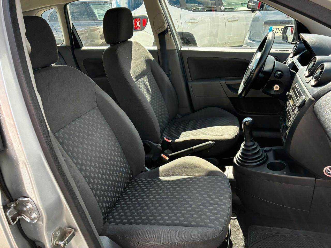 FORD FIESTA 1.2 BENZINA 75CV EURO 4 - NEOPATENTATI