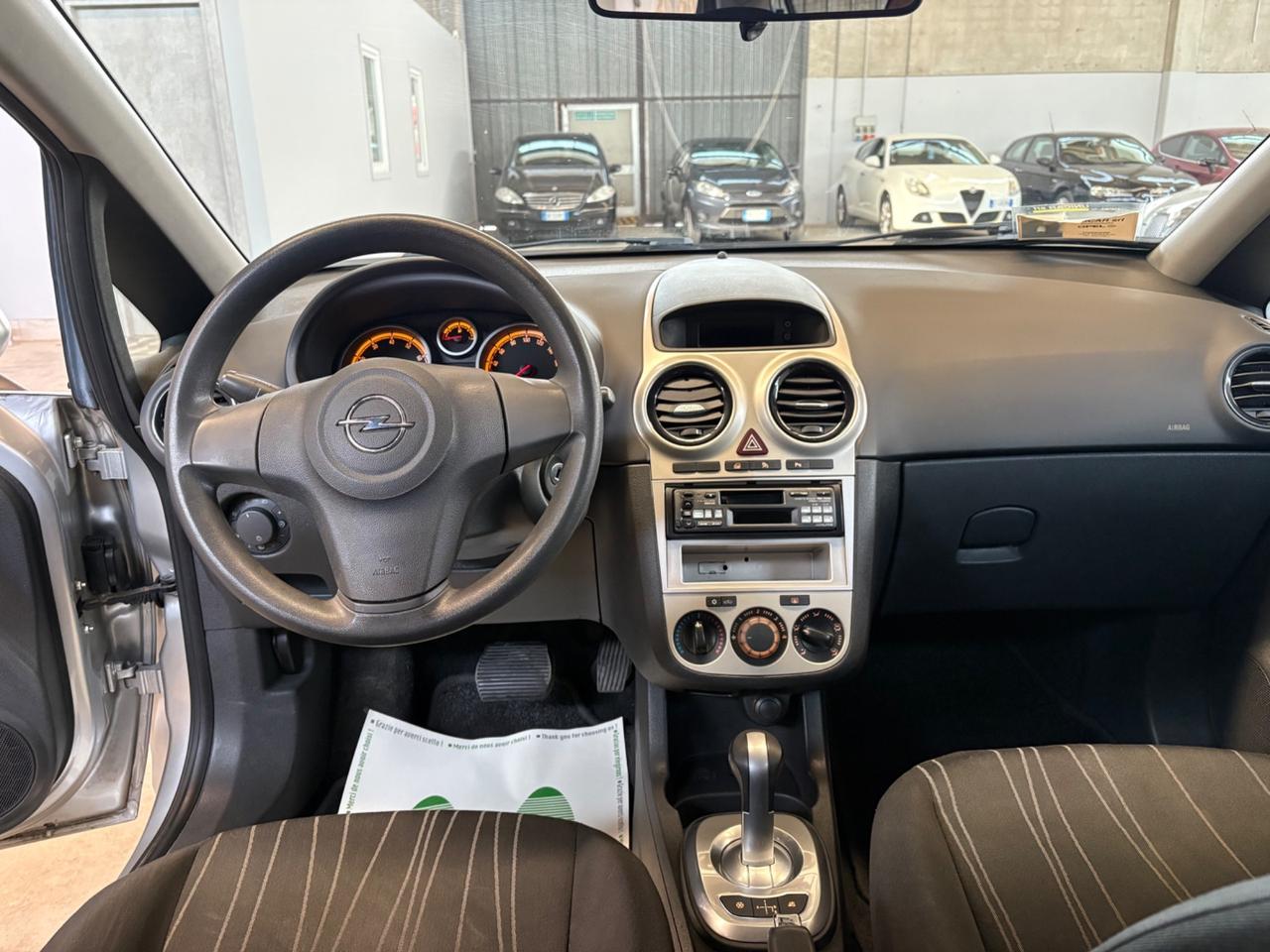 Opel Corsa 1.4 16V 5 porte AUTOMATICA