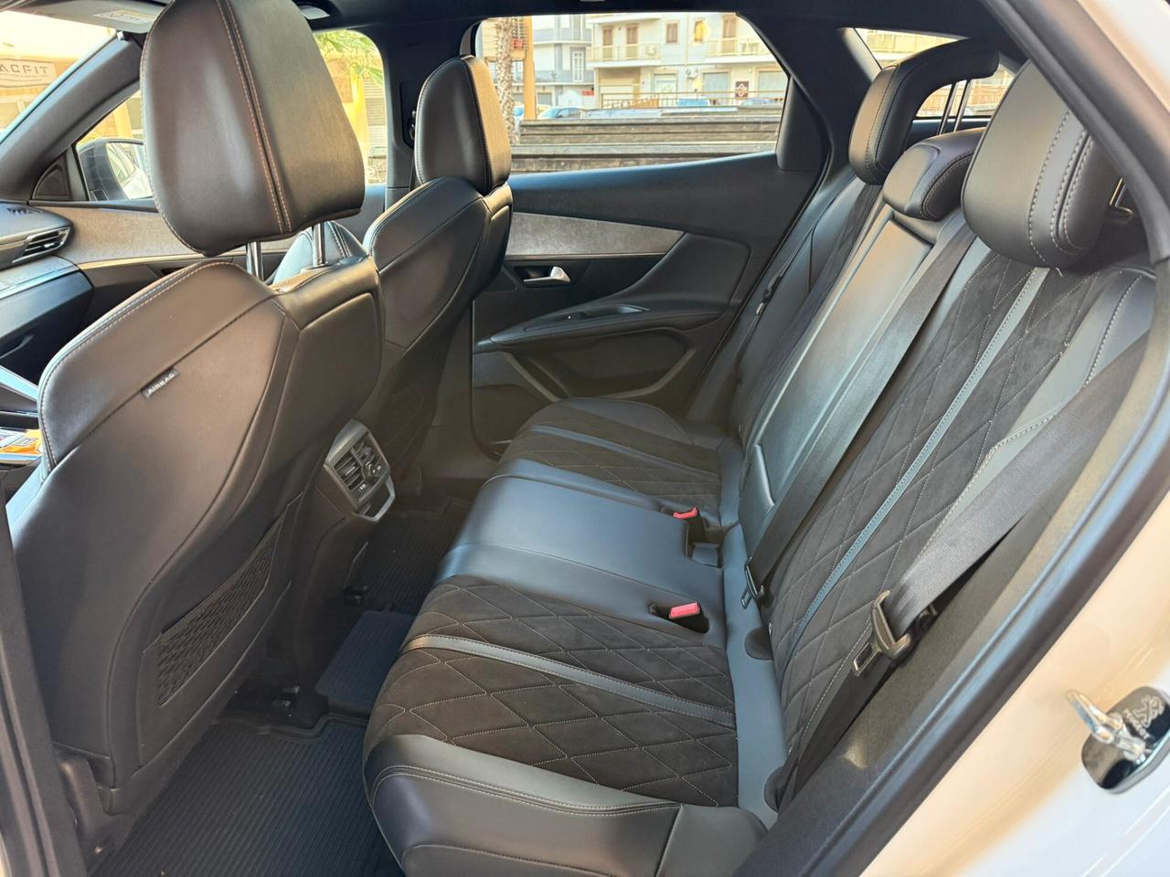 Peugeot 3008 2.0 bluehdi GT s&s 180cv eat8