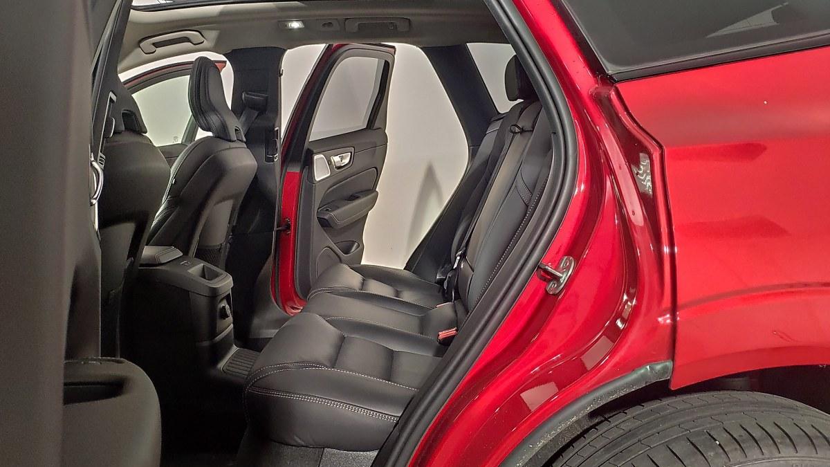 VOLVO Xc60 T8 Recharge Plug-In Hybrid Awd Aut. Ultimate Dark