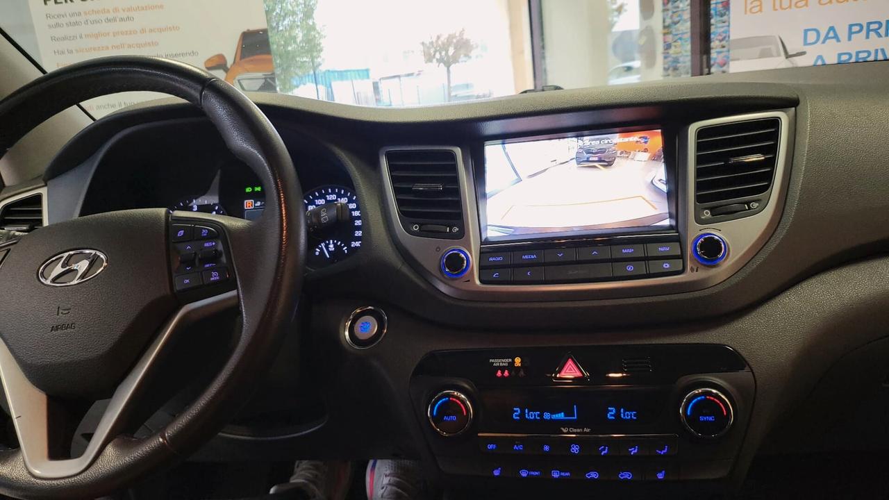 HYUNDAI TUCSON 1.7 CRDi XPossible 2W , (115CV)-OTTIME CONDIZIONI-ADATTA ANCHE A NEO PATENTATI