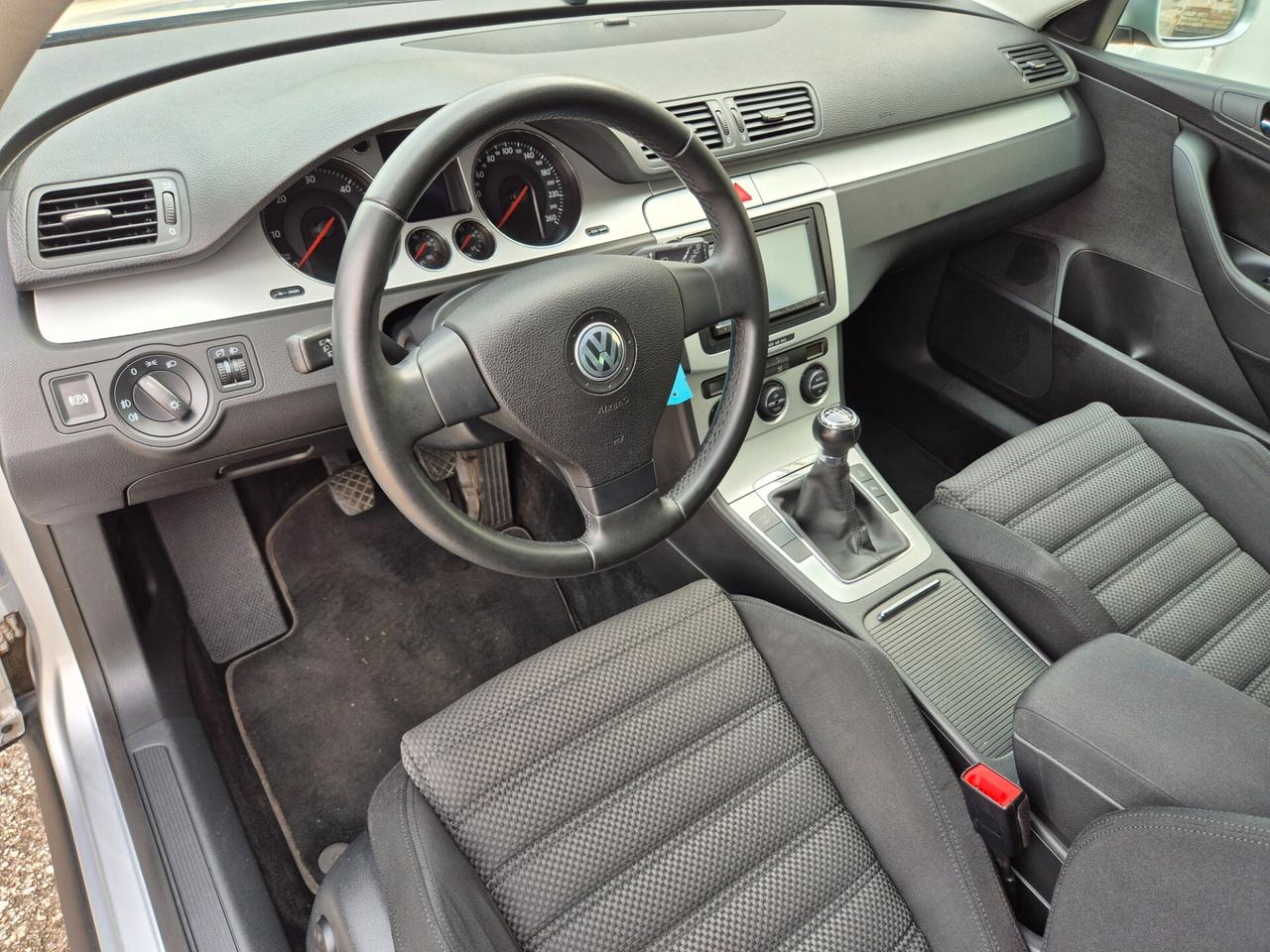 Volkswagen Passat 2.0 TDI DPF Var. Comfortline