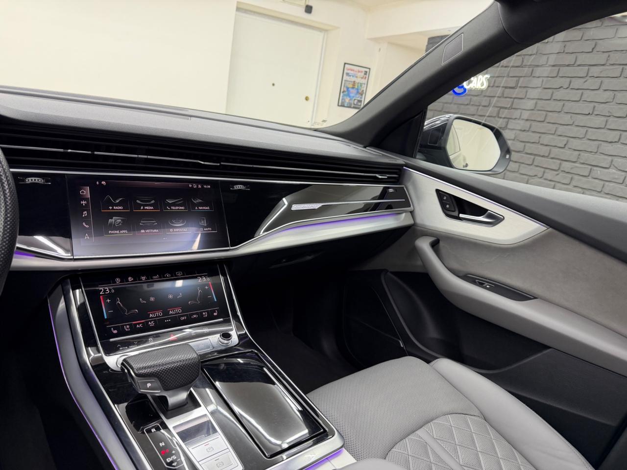 Audi Q8 50 TDI 286 CV 3x S-LINE ITA UFF STRA FULL